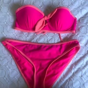Two-piece bathing suit set. Aerie